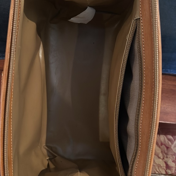 Argentinian Casa Lopez heavy leather vanity case - Picture 15 of 15